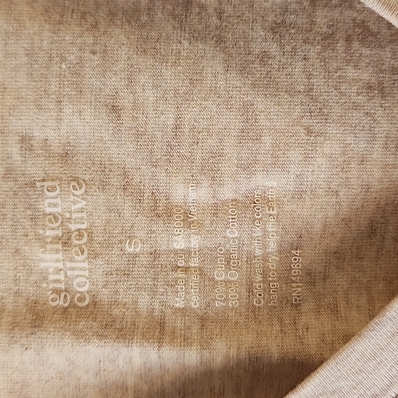 Girlfriend Collective Cropped V Neck Size S - Picture 2 of 4